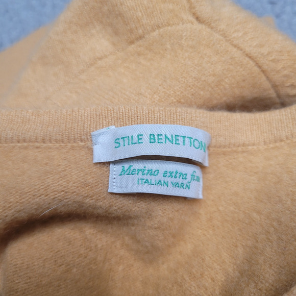 4pc WOOL Sweaters Lot Crafts Cutter Flaws Holes Upcycle Fabric DIY - Picture 3 of 5